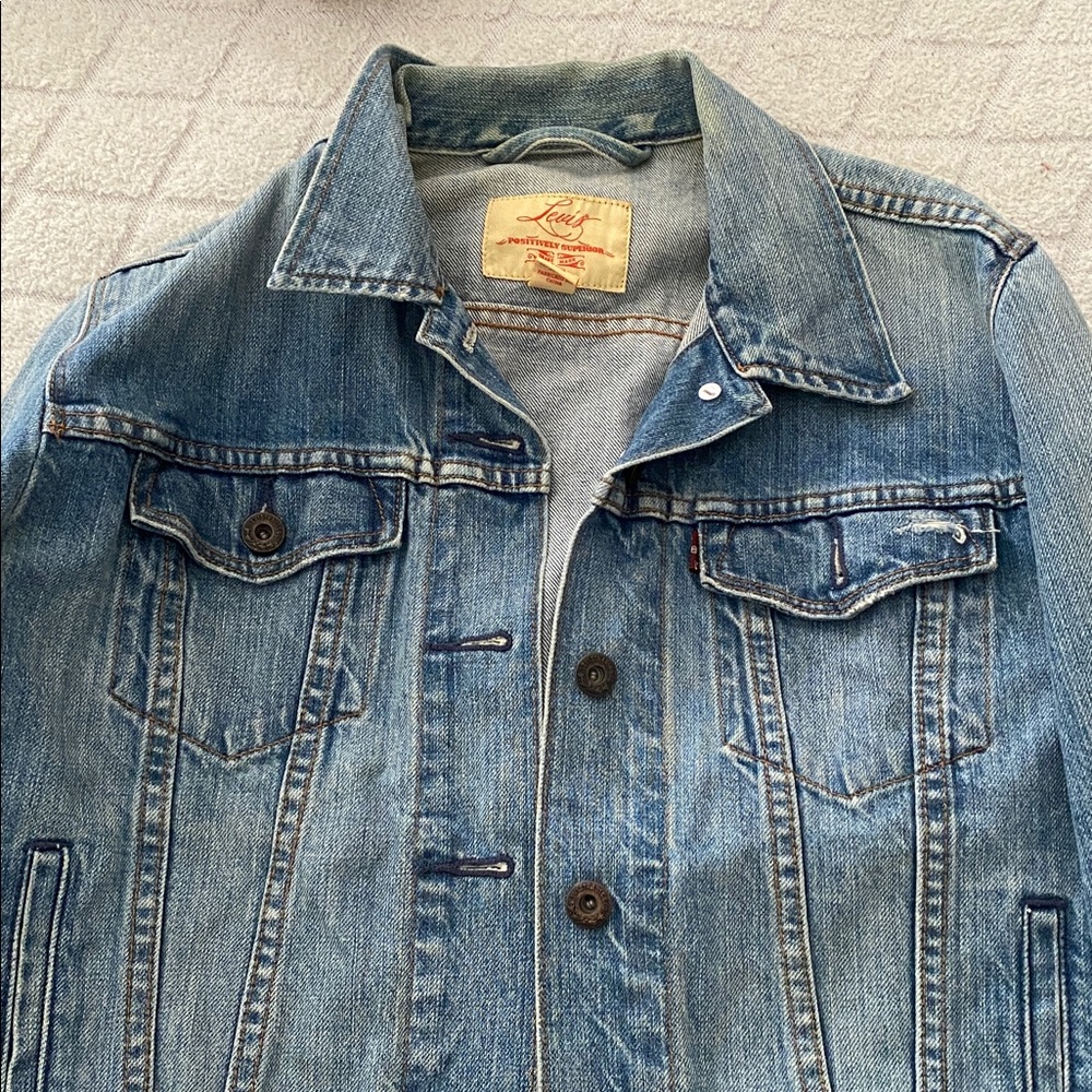 Levi’s Denim Jacket - Picture 2 of 5